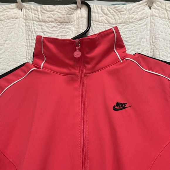 Nike Hot Pink and Black Women's Active Wear Jacket - Picture 4 of 7